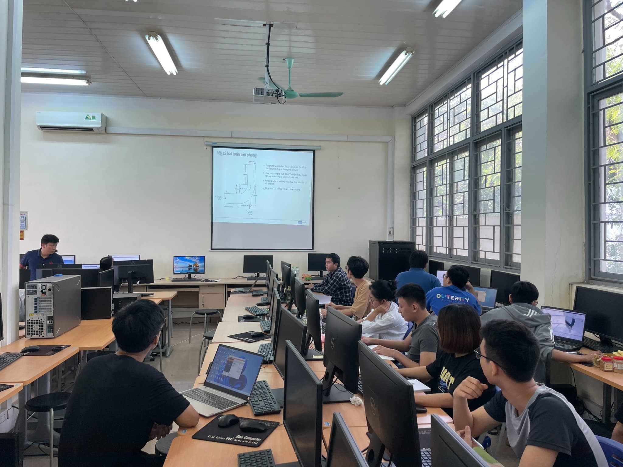 Lớp CFD cơ bản tại ĐH Bách khoa Hà Nội