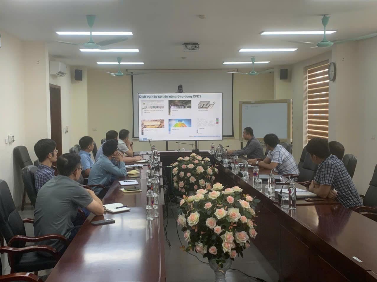 Hai bên trao đổi định hướng xây dựng năng lực mô phỏng CFD
